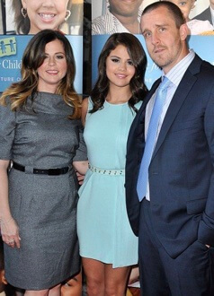 Mandy Teefey with her husband Brian Teefey and daughter Selena Gomez.